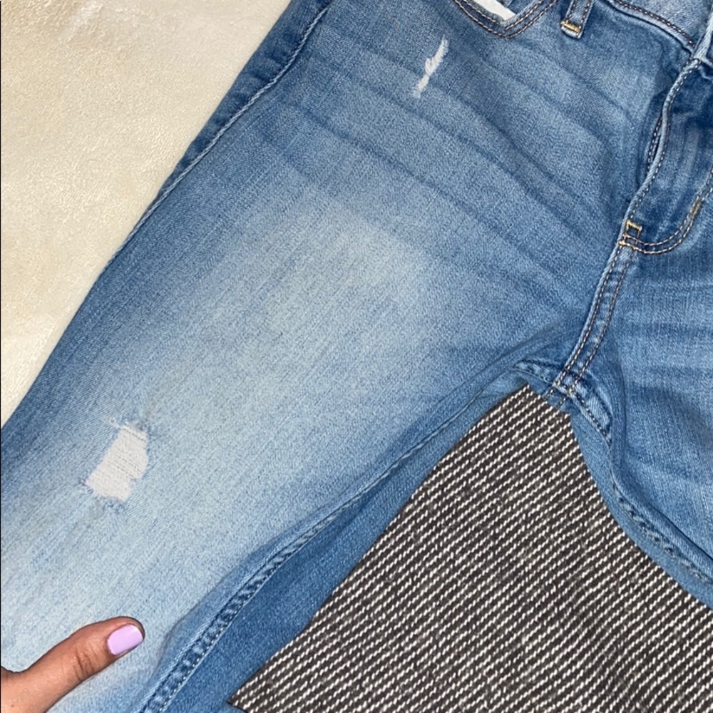 Light wash jeans - Picture 3 of 6
